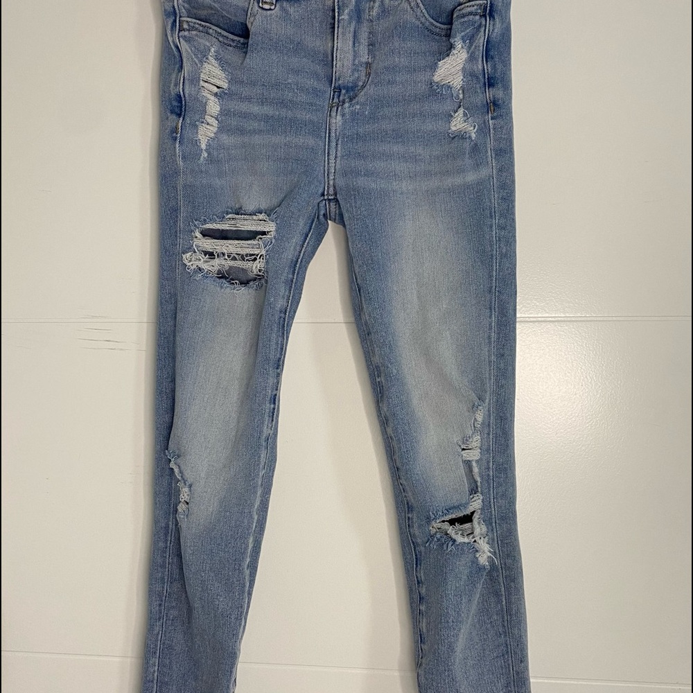 Ripped denim skinny jeans.